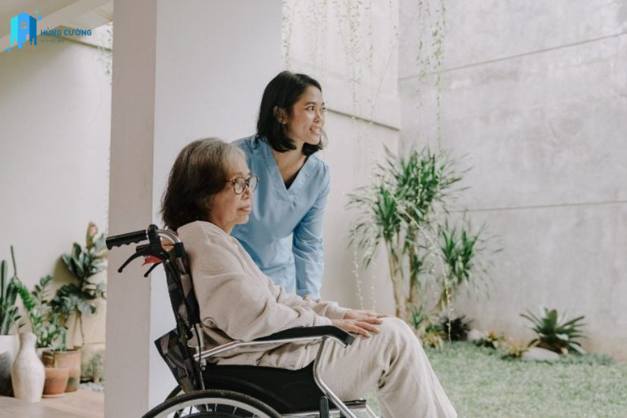 Mức lương gi&uacute;p việc chăm s&oacute;c người gi&agrave;, người bệnh cho người nước ngo&agrave;i phụ thuộc v&agrave;o kỹ năng chăm s&oacute;c v&agrave; sự chu đ&aacute;o của bạn