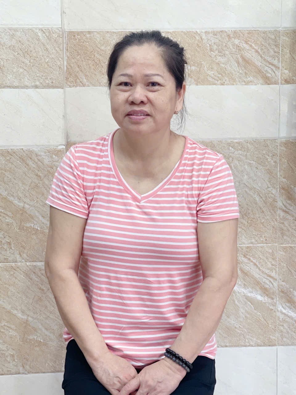 Em tìm việc cho cô Dung