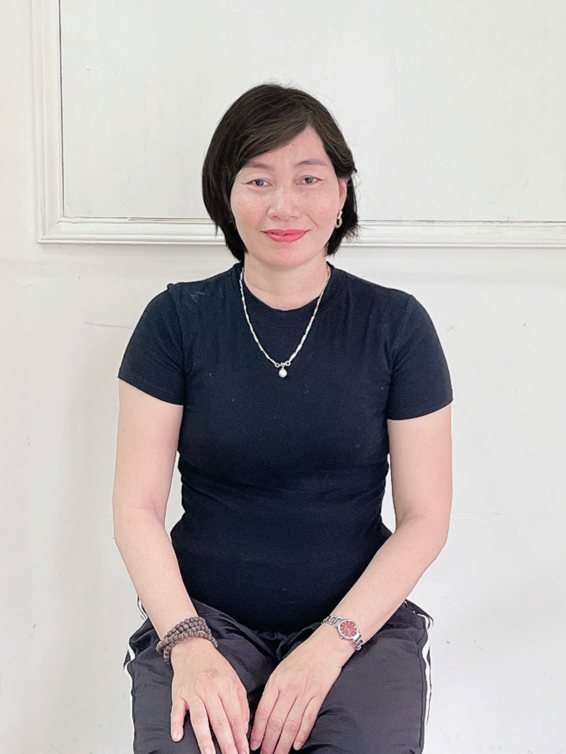 Em Tìm Việc Cho Chị Lan