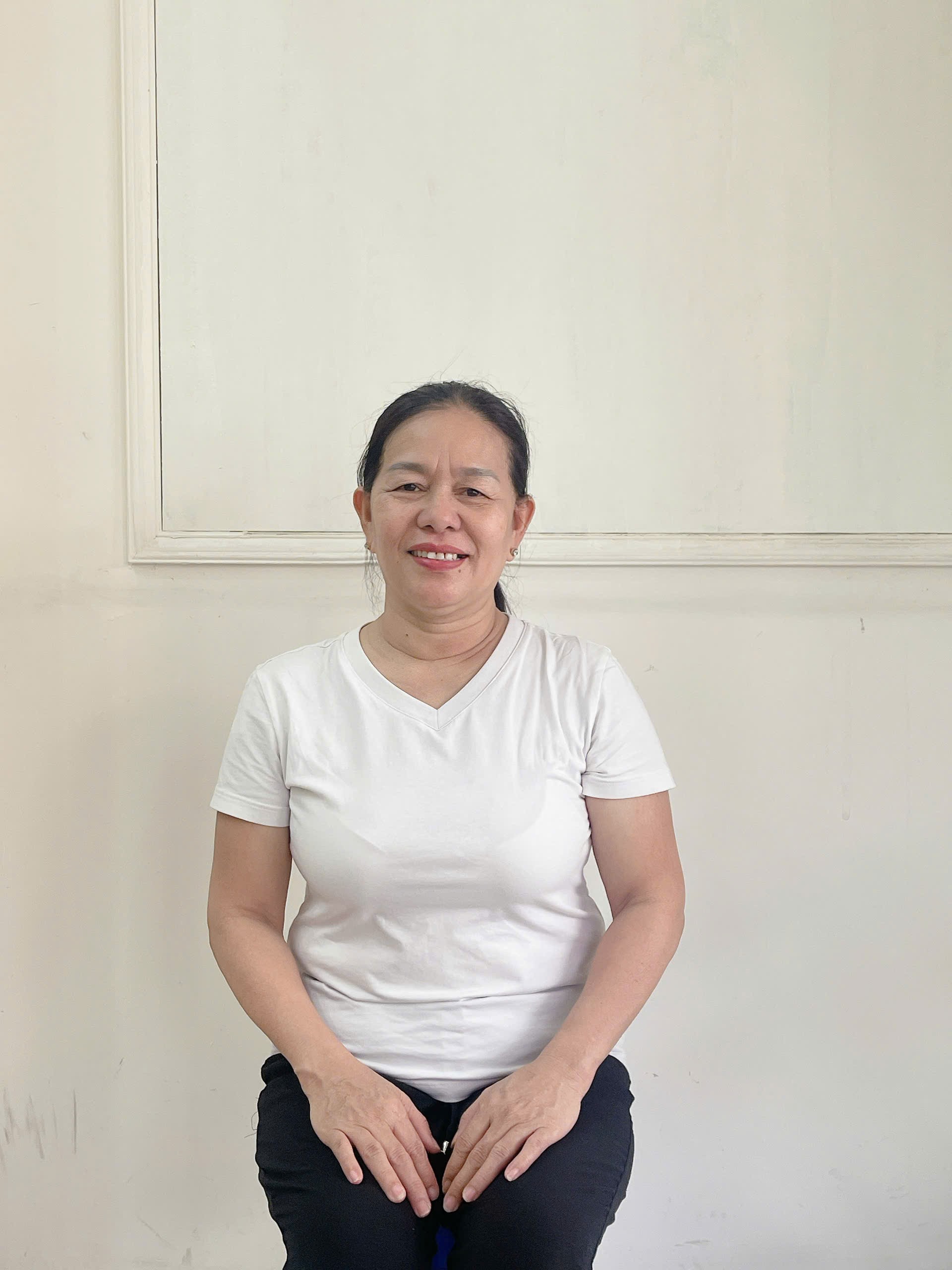 Em Tìm Việc Cho Cô Cư