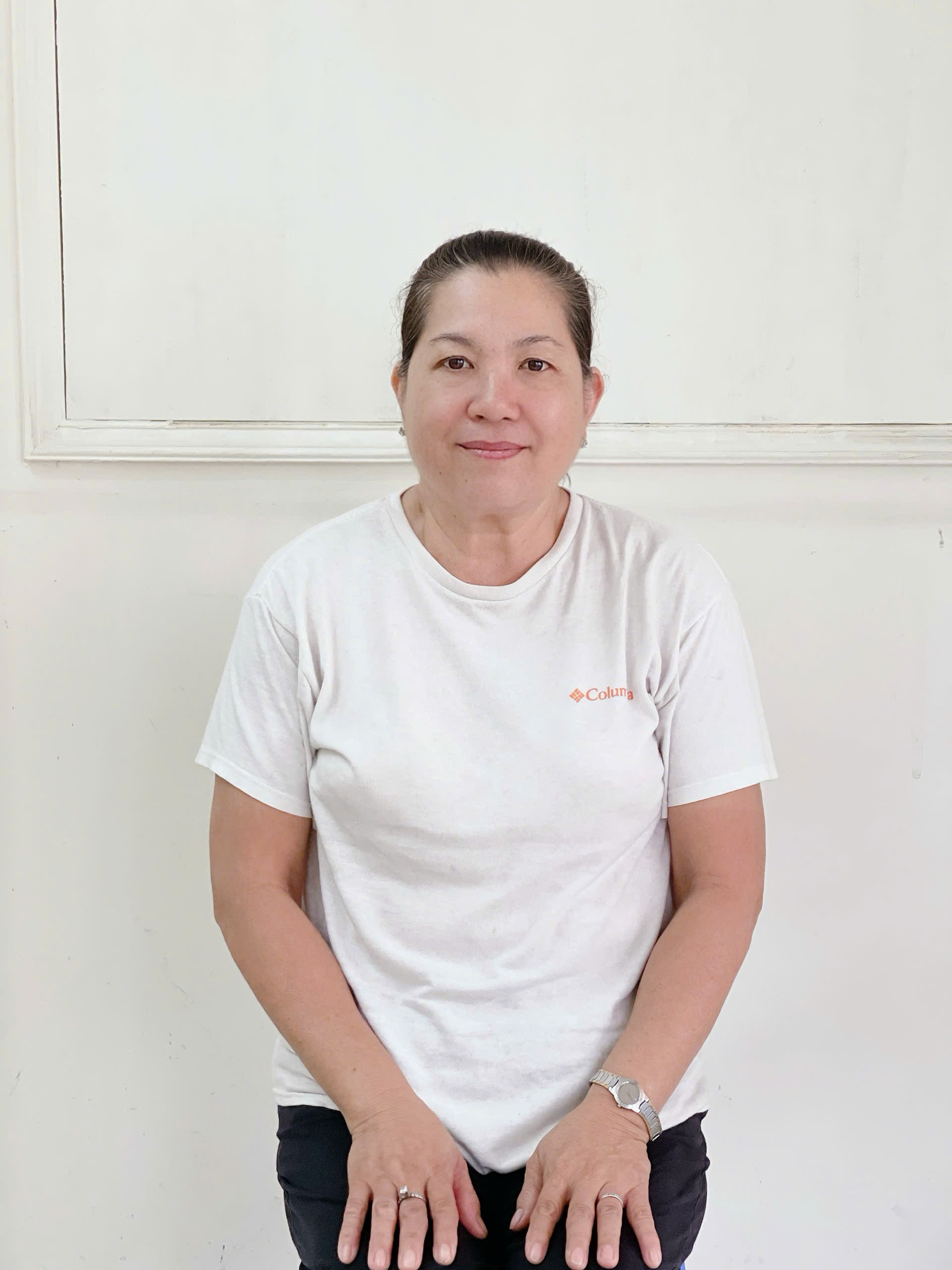 Em tìm việc cho chị Nga