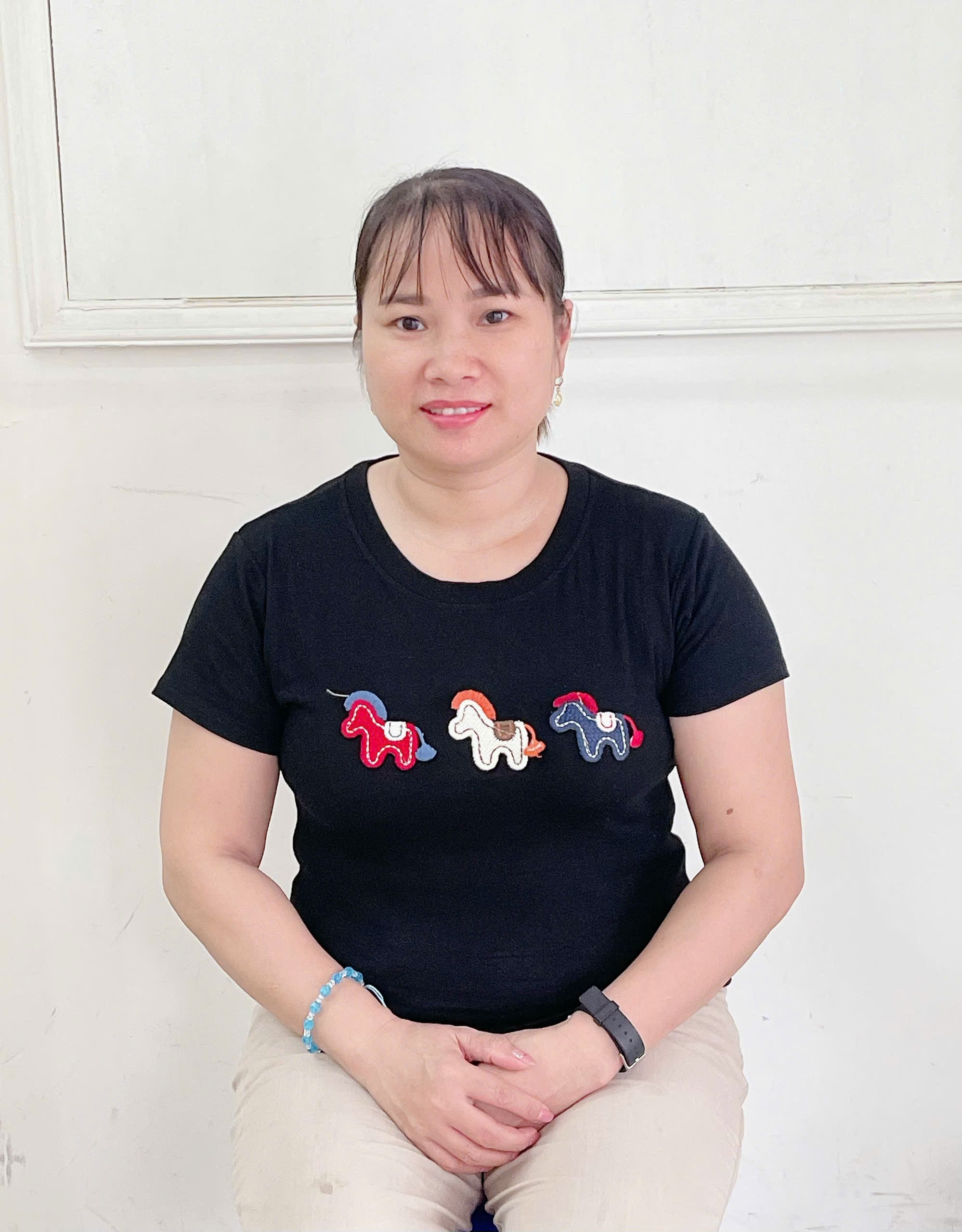 Em Tìm Việc Cho Chị Hiệp