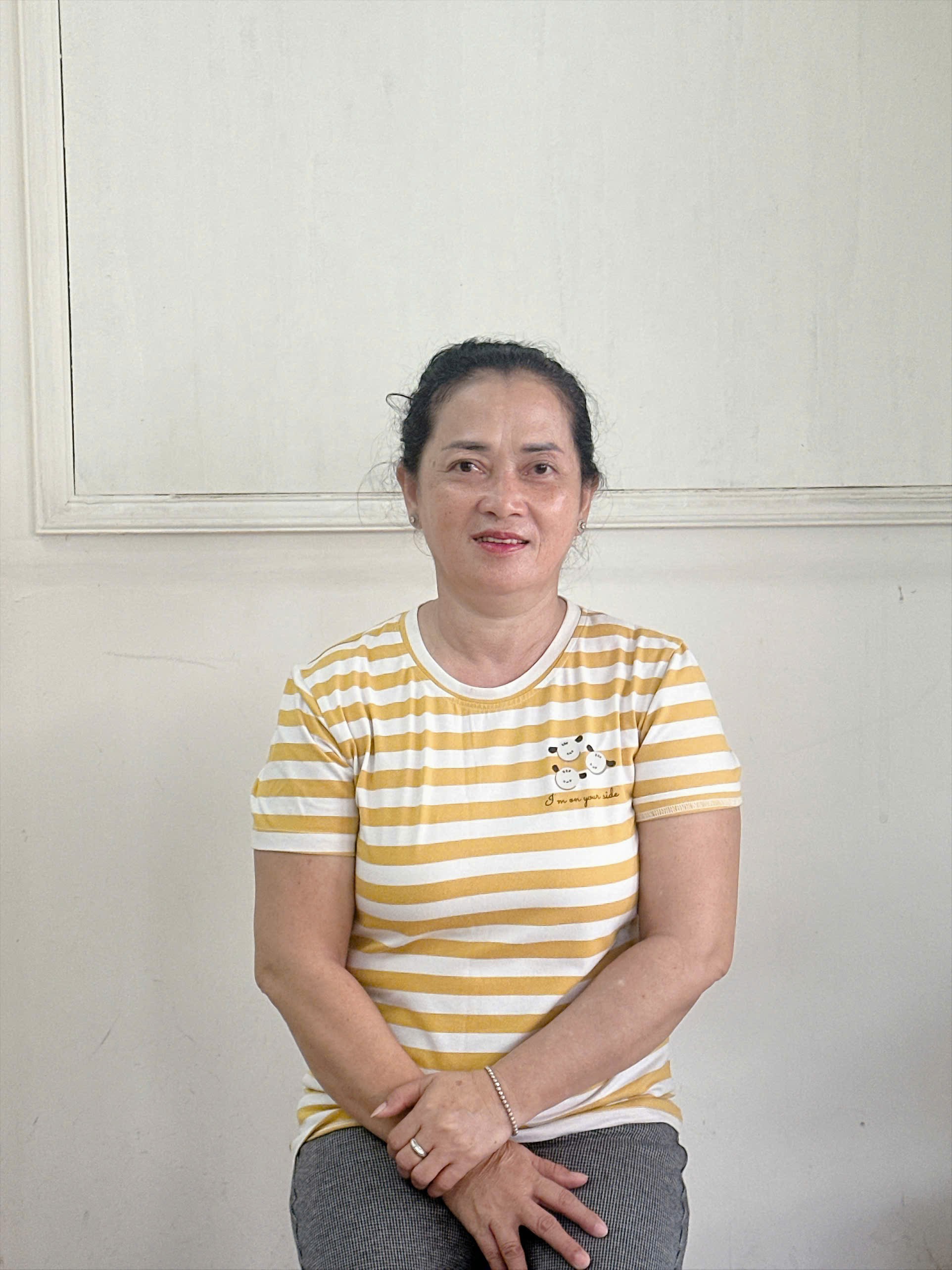 Em tìm việc cho cô Hồng