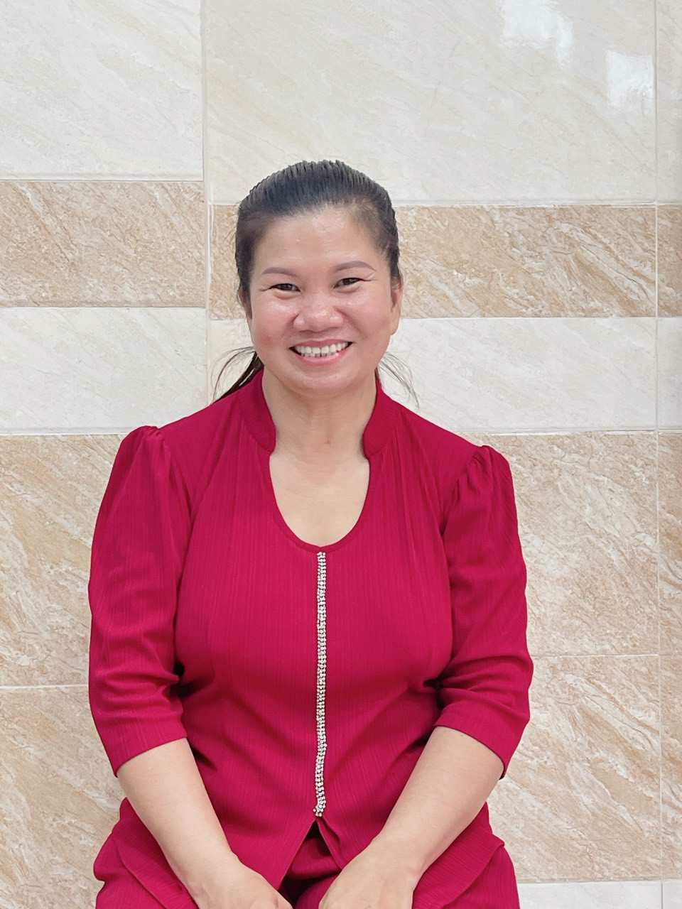 Em Tìm Việc Cho Chị Hoa