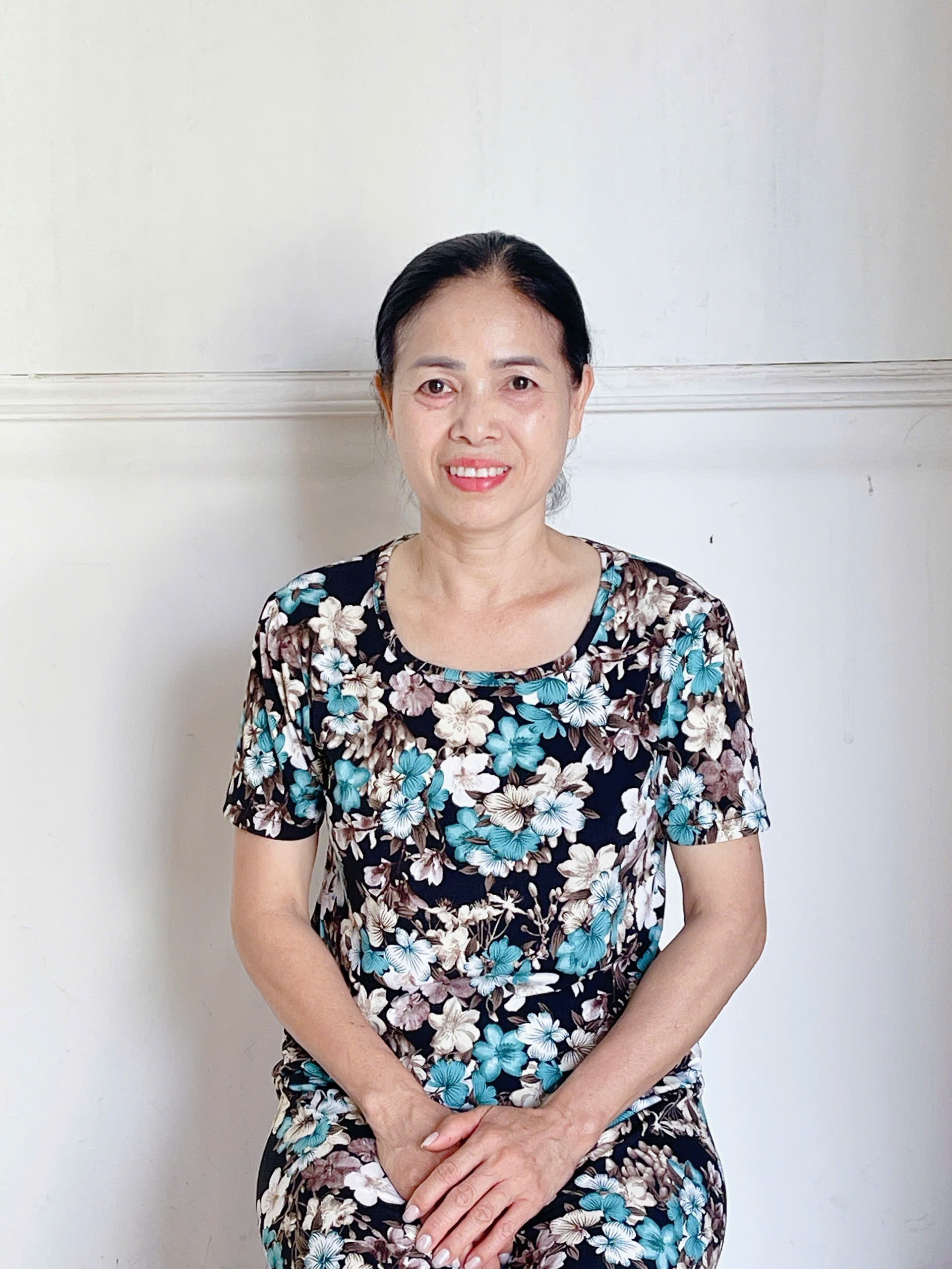 Em Tìm Việc Cho Cô Nhung