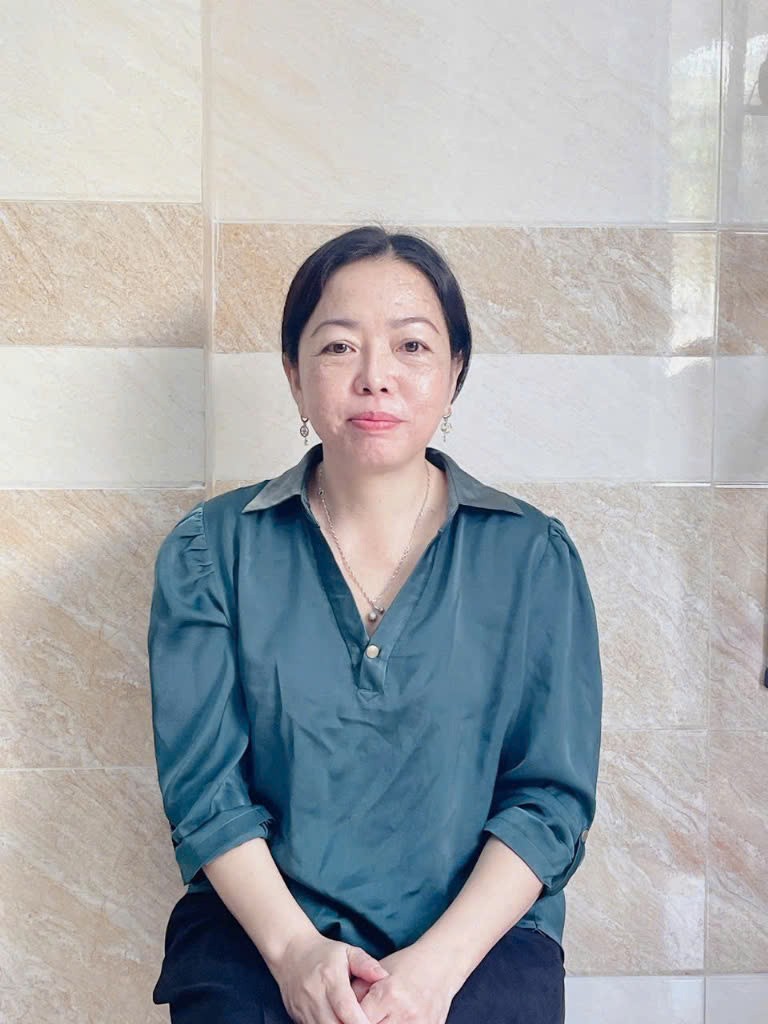 Em tìm việc cho chị Thúy