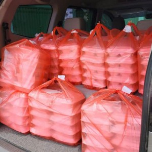 Cần 1 cô về giúp việc nhà cho em , cuối tuần đi phát cơm từ thiện cùng em