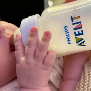 Nhà ở quận 7 cần chị chăm bé 9 tháng , Lương 11 Triệu .