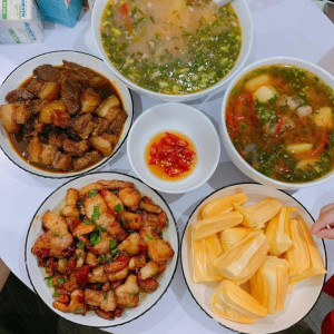 Em có nhà chị Thu cần chị về giúp việc nhà