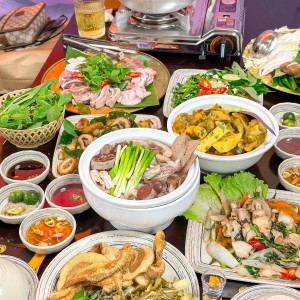 Cần tuyển chị phụ quán nhậu , ở quận 8