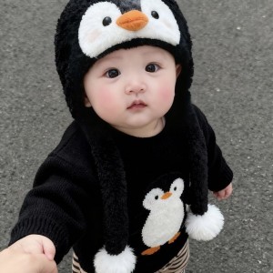 Bé 17 tháng tuổi, khá hiếu động nên cần người chịu khó, yêu trẻ về chăm , nhà ở Lý Thường Kiệt, Quận 11.