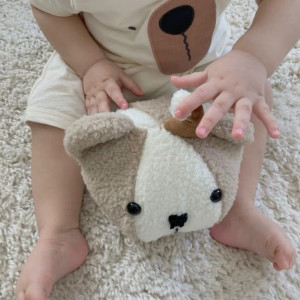 Cần chị chăm bé 11 tháng ở quận 2 , nhà chung cư.