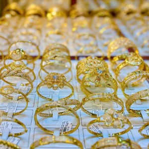 Tuyển Gấp 3 nữ bán Vàng ở quận 8 lương 9tr bao ăn ở