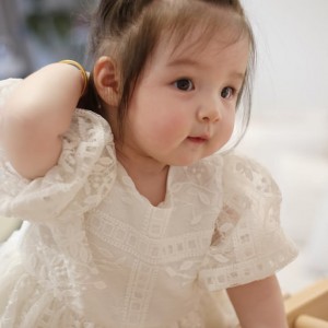 Bé đã đi vững nên chị trông bé ở Võ Văn Kiệt, Quận 5,