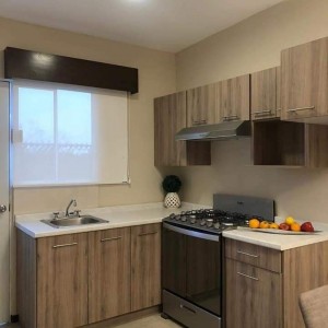 Nhà e có 2 người lớn với 1 bé 8 tuổi đi học cả ngày , nhà ở Quận 4  cần cô về cơm nước dọn dẹp