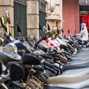 📢 TUYỂN NAM GIỮ XE – LÀM VIỆC TẠI QUẬN 1