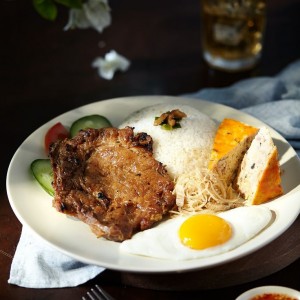 🥢 Quán cơm cần phụ quán NAM ở lại