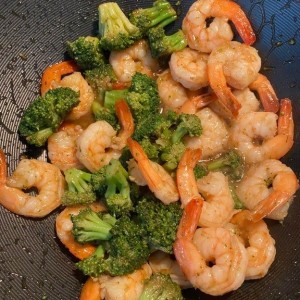 Nhà 1 trệt 2 lầu ở quận 6 có 4 người lớn cần 1 cô giúp việc nhà