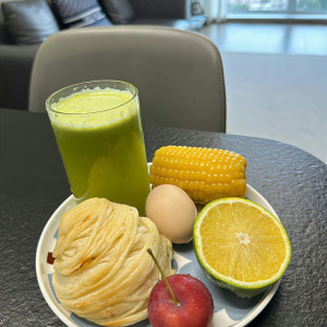 Tuyển chị biết nội trợ, dọn dẹp nhà cửa và nấu ăn. Em ở Thủ Đức