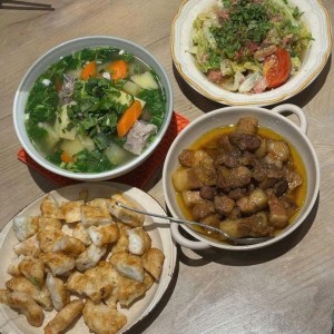 Nhà phố Quận 10, 1 trệt 3 lầu, gia đình 4 người, không em bé. Cần cô làm việc nhà toàn thời gian