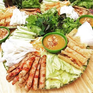 Cần nam phụ quán nem nướng ở Man Thiện, Quận 9