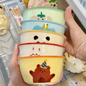 Quán cơm bình Quán cơm bìdân tại Bình Dương- cần chị phụ quán- bao ăn ở