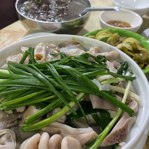 Cần chị giúp việc nhà , sinh năm 1976, Lương 9 triệu ( bao ăn ở )