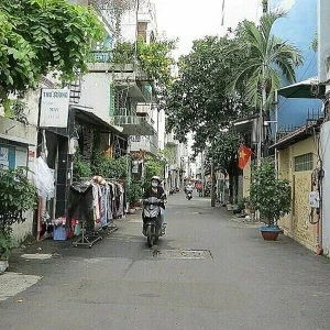 Tìm người phụ giúp việc nhà ở Quận 6 - Lương 10 triệu bao ăn ở