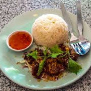 Nguyễn Hữu Thọ- Quận 7 – quán cần 1 chị dọn dẹp quán cơm