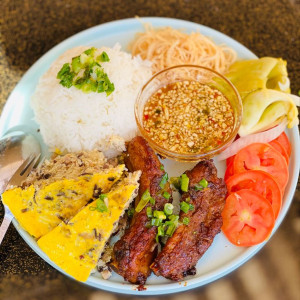 Cần gấp nữ đủ 16 – 54 tuổi (làm bao ăn ở lại )