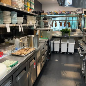 CẦN TUYỂN 1 NAM HOẶC NỮ NẤU CHÍNH SUẤT ĂN CÔNG NGHIỆP Ở BẮC TÂN UYÊN - BÌNH DƯƠNG ( ăn ở lại hoặc đi về )