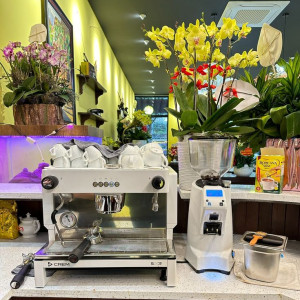 Cần gấp Nam đủ 16 - 25 tuổi, Lương 8 triệu.( bao ăn ở )