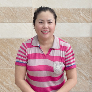 CHỊ HƯƠNG 49 TUỔI XIN VIỆC ĐI LÀM NGAY . NẤU ĂN NGON , CHỊU KHÓ , HIỀN LÀNH , KHÔNG NỀ HÀ CÔNG VIỆC GÌ HẾT