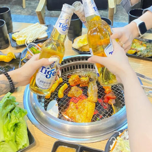 Phục vụ quán nhậu ở đồng đen tân bình ( bao ăn ở ) Tuyển Nam