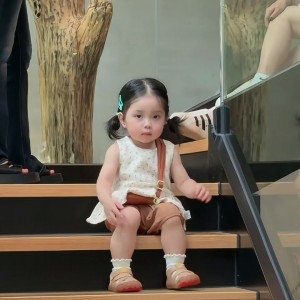 Gia đình mình cần 1 cô chăm bé ở quận 10