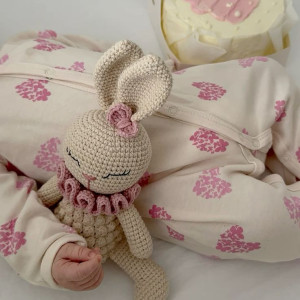 BÉ NHÀ EM 4 THÁNG CẦN CHỊ VỀ CHĂM BÉ LƯƠNG 9 TRIỆU