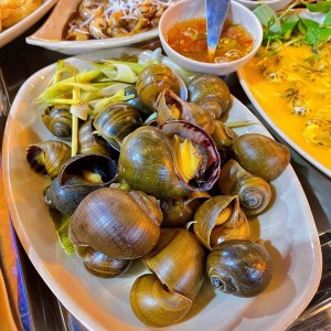 Tuyển dụng gấp giúp việc nhà Quận 7, lương 12 triệu( bao ăn ở )