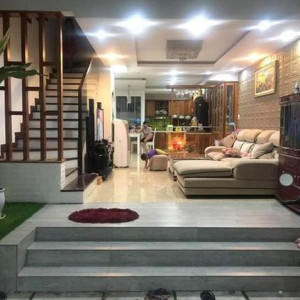 Cần gấp người giúp việc nhà , ở  quận 5