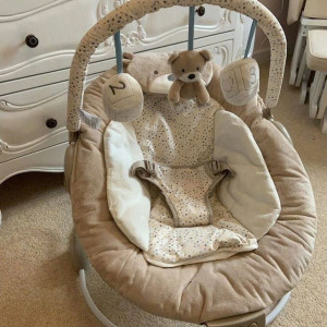 NHÀ EM Ở ĐƯỜNG VÕ VĂN TẦN- QUẬN 3 CẦN TUYỂN CHỊ BẢO MẪU CHO BÉ 8 THÁNG  LƯƠNG 10TR