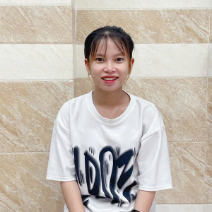 Em Lài 19 tuổi Quê Quảng Bình nhận phục vụ , phụ quán