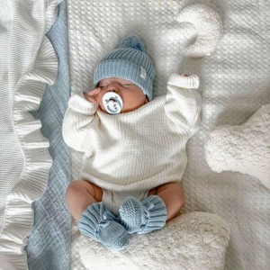Cần cô làm chăm bé đi về ở Bình Thạnh TG: 23h - 15h ( off 2 ngày CN ) lương 12tr