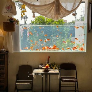 Gia đình cần tìm 1 cô chăm bà cụ 85 tuổi, đi lại hơi yếu, bà dễ chịu, vui vẻ , quận 8- bao ăn ở