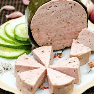 Tìm nam phụ làm chả lụa ở quận Thủ Đức - lương 8 triệu bao ăn ở