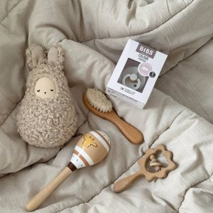 Em cần tìm gấp một cô chăm bé 8 tháng . nhà ở khu Phú Mỹ Hưng, Quận 7. Lương 14 triệu ( bao ăn ở)