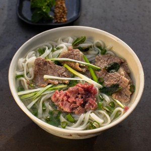 Cần nam/nữ làm cv múc phở - nước lèo ở quận 1 - LÀM Ở LẠI