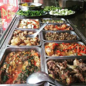 Cần nam phụ quán cơm ở quận Tân Bình