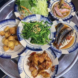 Nhà có bé tự kỷ nhẹ ở quận 7 cần cô chịu khó chơi và nói chuyện với bé