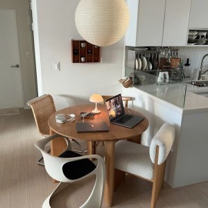 Cần cô giúp việc đi về ở quận 2 Empire City - Cove Residences - lương 8tr ( 7h-19h )