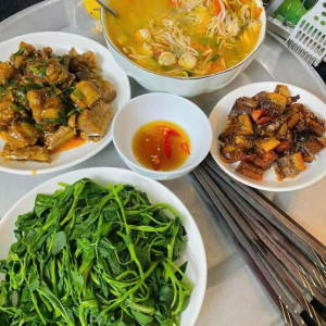 Lương 10tr Gia Đình Cần Tìm Chị Về Nội Trợ Bao Ăn Ở Tại Quận 6