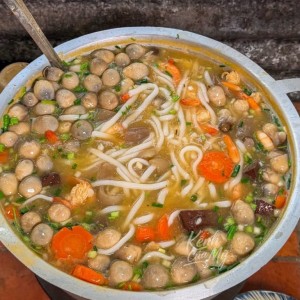 Cần gấp người chuyên nấu ăn - có bằng cấp ở Lái Thiêu, Bình Dương